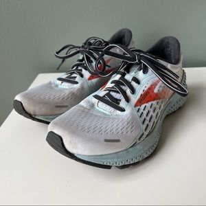 Light Worn Brooks Adrenaline GTS 21